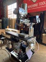 King Rich KR-V3000 Turret Milling Machine (11977)