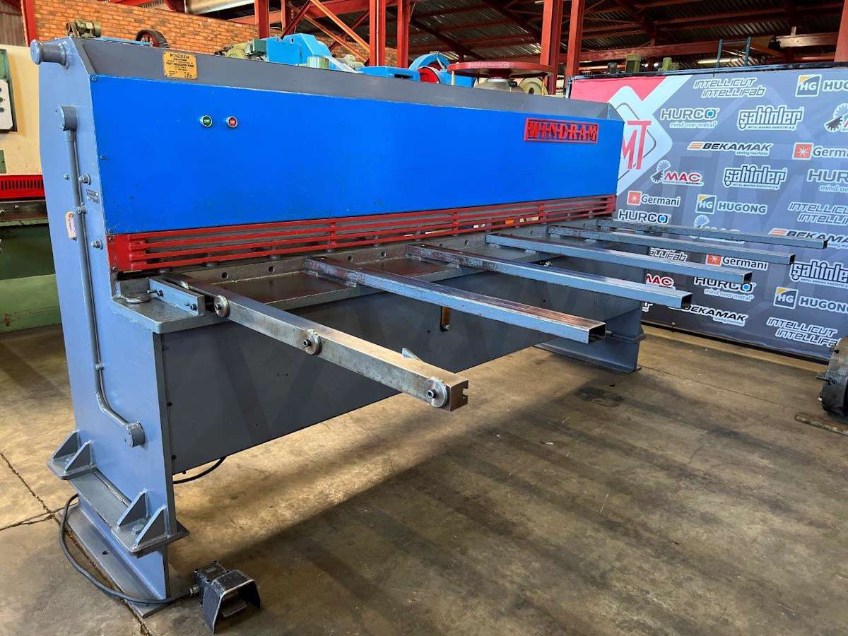 Windram 4 x 2550 Hydraulic Guillotine (12894)