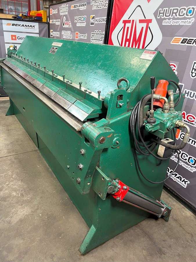 Used Machine - Bronswerk VH1000x3 Box & Pan Folder (12987) - TH Machine ...