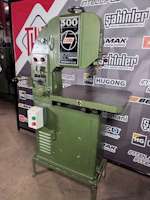 Luxo L-300 Vertical Band Saw (12625)