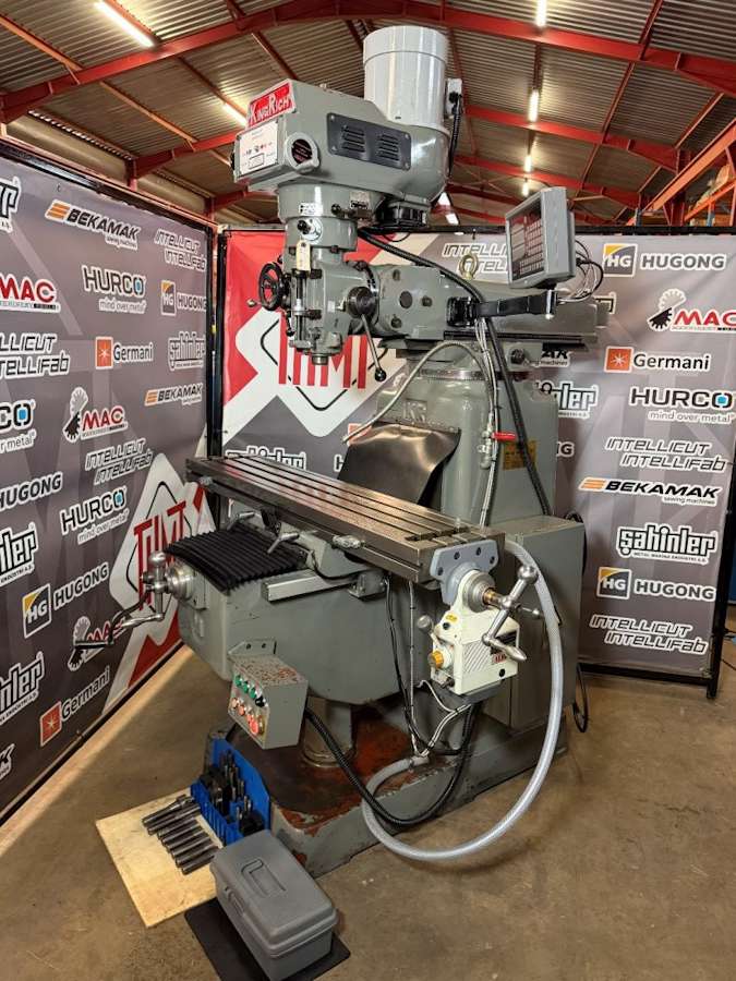 King Rich KR-V2000 Turret Milling Machine (14600)