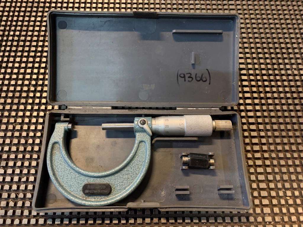 Used Tool Mitutoyo 25 50mm Outside Micrometer 9366 Th Machine Tools