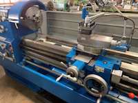 Turner 560x2000 Centre Lathe (11405)